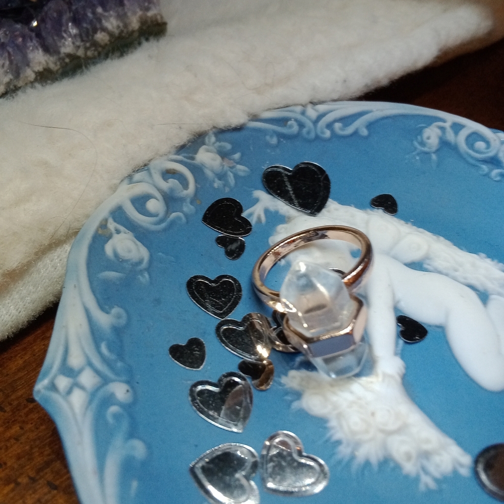 Crystal Tower Ring – Rose Gold-Tone with Clear Quartz Point Vibes